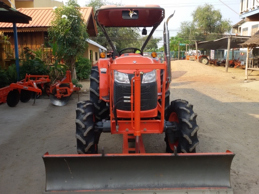 ปัญญาแทรคเตอร์..จัดมาให้ครับ ด่วน!!!คูโบต้า L4708 พร้อมใบมีดคานล่าง พร้อมผาน6 ตราช้าง24&times;6รถไร่สีเดิมๆ จัดส่ง อ.ท่าตะโก จ.นครสวรรค์