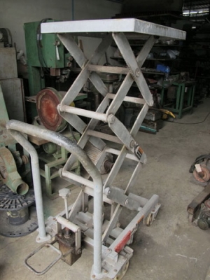 ขายลิฟท์เอ็กซ์รถเข็นของนอกแท้แข็งแรงสภาพสวย ขายลิฟท์เอ็กซ์รถเข็นของนอกแท้แข็งแรงสภาพสวย