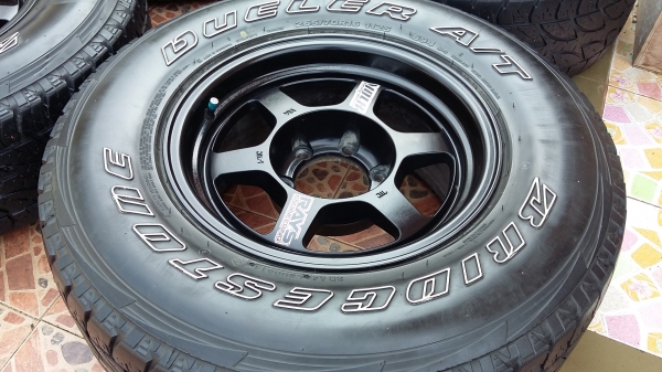 ขายล้อ te37 ขอบ 16 พร้อมยาง 265/70/16 ขายล้อ te37 ขอบ 16 พร้อมยาง 265/70/16