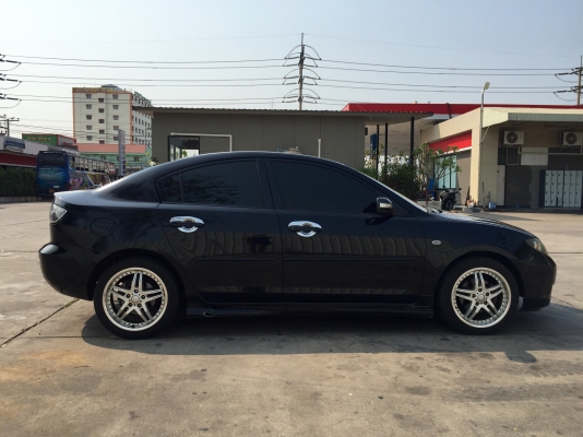 ขาย Mazda 3 ปี 2006 เครื่องดี ขับทางไกลสบายๆ เครื่องทำมาใหม่ สี พอได้ เอกสารพร้อม โอน ขาย 175000  ติดต่อ 0889419663