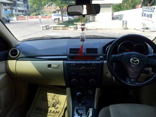 ขาย Mazda 3 ปี 2006 เครื่องดี ขับทางไกลสบายๆ เครื่องทำมาใหม่ สี พอได้ เอกสารพร้อม โอน ขาย 175000  ติดต่อ 0889419663