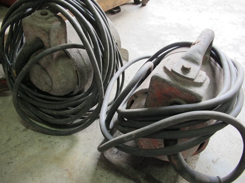 ขายมอเตอร์จี้ปูน2ตัวไม่มีสายจี้ปูน ไฟ220โวลท์พร้อมใช้ ขายมอเตอร์จี้ปูน2ตัวไม่มีสายจี้ปูน ไฟ220โวลท์พร้อมใช้