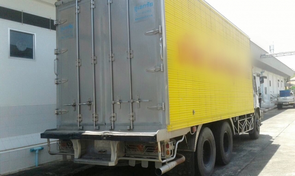 ขาย 10 ล้อ อีซูซุ เดก้า 230 แรง  ยาว 6 ม. ปี 49 ตู้เย็น มีเครื่องทำความเย็น วิ่งน้สภาพดี ตู้สวยจัด พร้อมใช้  จัดแนนท์ได้ครับ สนใจติดต่อ 081-9420141  ,  081-5715326