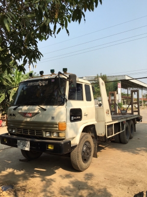 ชายสิบล้อเทลเลอร์บรรทุกรถเกี่ยวข้าวราคาถูกๆ