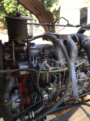 ชายสิบล้อเทลเลอร์บรรทุกรถเกี่ยวข้าวราคาถูกๆ