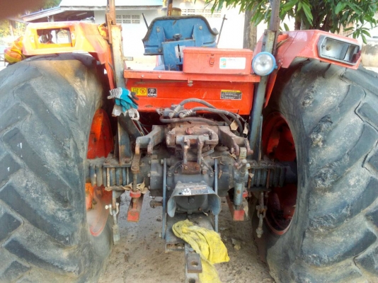 ขายรถไถคูโบต้า m9000  พร้อมอุปกรณ์ ใบมีดดันหน้า