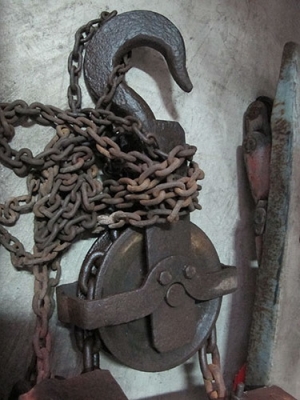 ขายรอกทหารโบราณ รอกมือสาวเหล็กหล่อทั้งตัวแข็งแรงมาก ขายรอกทหารโบราณ รอกมือสาวเหล็กหล่อทั้งตัวแข็งแรงมาก