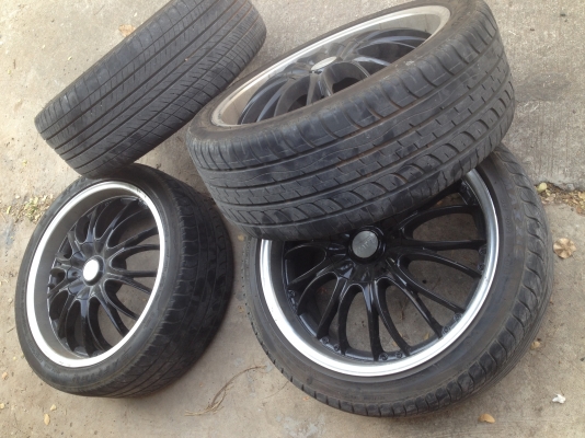 ขายล้อแม็ก ขอบ 18 5 รู 114 พร้อมยาง 225/40/18