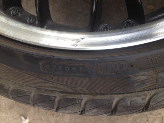 ขายล้อแม็ก ขอบ 18 5 รู 114 พร้อมยาง 225/40/18