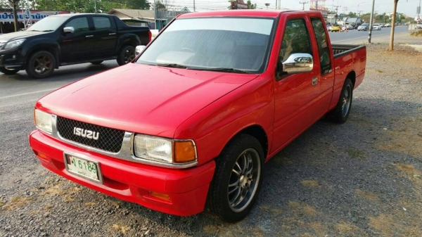 ขายอีซูซุ มังกร เครื่อง 2.5 แอร์เย็นคัทซีสวย สีเต็ม ล้อแม็ก ราคา120,000 สนใจโทร 0866668500 - 0805669540