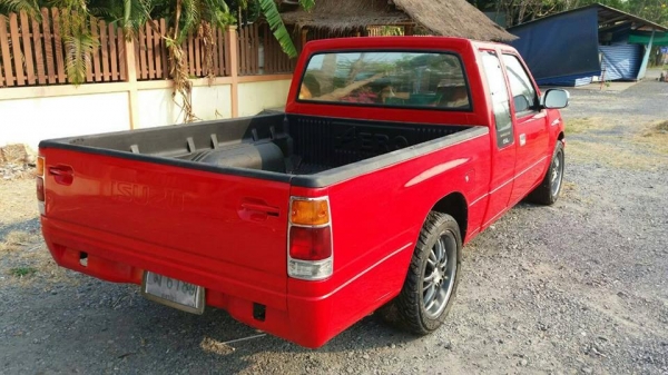 ขายอีซูซุ มังกร เครื่อง 2.5 แอร์เย็นคัทซีสวย สีเต็ม ล้อแม็ก ราคา120,000 สนใจโทร 0866668500 - 0805669540