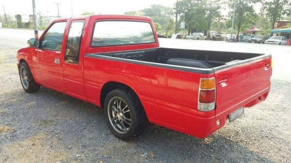 ขายอีซูซุ มังกร เครื่อง 2.5 แอร์เย็นคัทซีสวย สีเต็ม ล้อแม็ก ราคา120,000 สนใจโทร 0866668500 - 0805669540