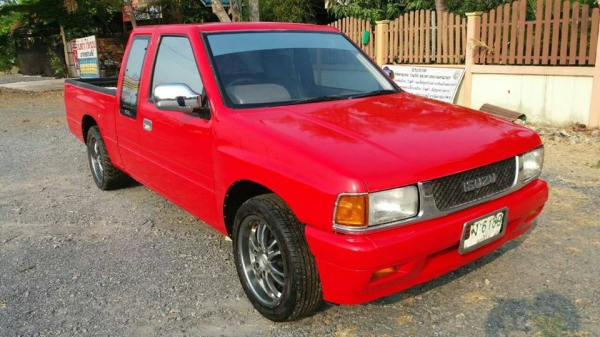 ขายอีซูซุ มังกร เครื่อง 2.5 แอร์เย็นคัทซีสวย สีเต็ม ล้อแม็ก ราคา120,000 สนใจโทร 0866668500 - 0805669540