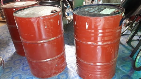ขายถังน้ำมัน200ลิตร ภายในใสไร้สนิม ใบละ 300 2ใบ 500บาท