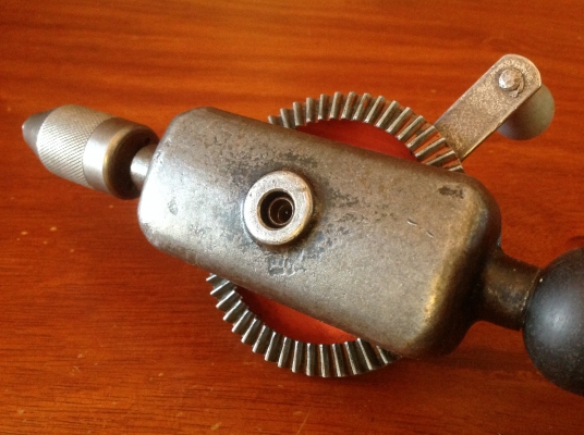 ขายสว่านมือหมุน Vintage Carrington "The Robin" England 13"