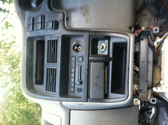 ตัดคอจิ้งหรีด คอนโซล ISUZU MU ใส่ TFR DRAGON 12000 บาท ตัดคอจิ้งหรีด คอนโซล ISUZU MU ใส่ TFR DRAGON 12000 บาท