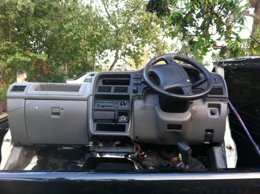 ตัดคอจิ้งหรีด คอนโซล ISUZU MU ใส่ TFR DRAGON  12000 บาท