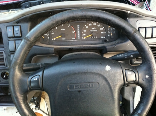 ตัดคอจิ้งหรีด คอนโซล ISUZU MU ใส่ TFR DRAGON 12000 บาท ตัดคอจิ้งหรีด คอนโซล ISUZU MU ใส่ TFR DRAGON 12000 บาท