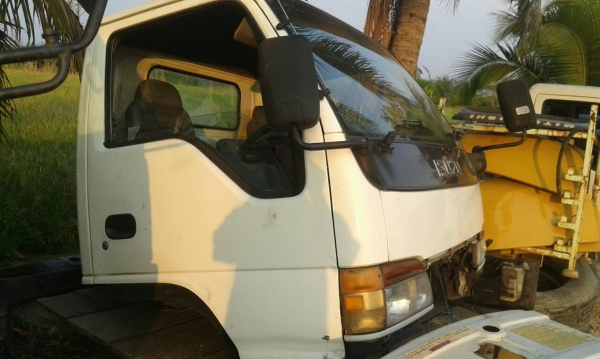 ขายหัวเก๋ง ISUZU NPR 6 ล้อกลาง รถเก่านอก ราคา 64,000 บาท
