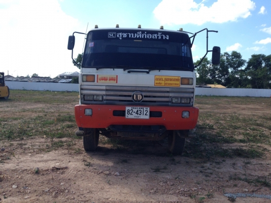 รถนิสสัน รุ่น CWM430MHR  สนใจติดต่อ 089-6551506