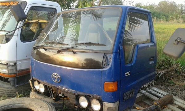 ขายหัวเก๋ง TOYOTA DYNA 4  ล้อ หรือ 6 ล้อเล็ก ราคา  40,000 บาท