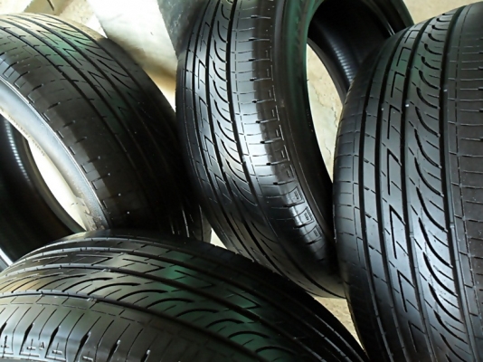 ยางขอบ17 บริดสโตน 215-55-R17ลงพื้นปี14 (4เส้น3,600)