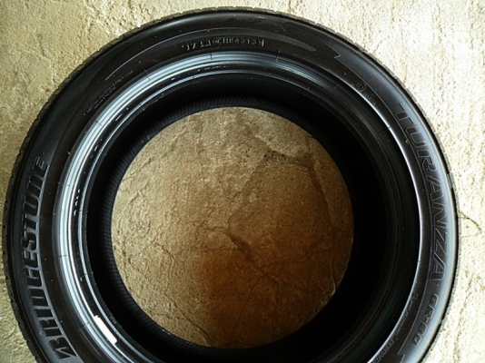 ยางขอบ17 บริดสโตน 215-55-R17ลงพื้นปี14 (4เส้น3,600)