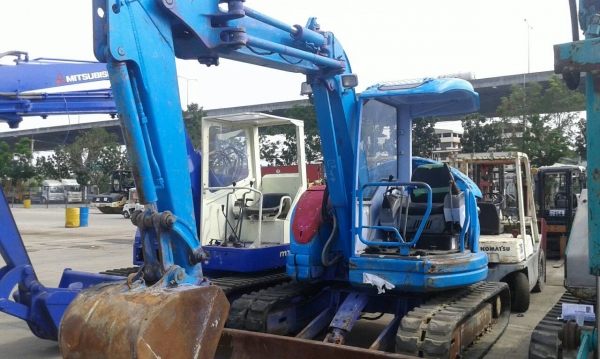 ขายรถขุด KOMATSU PC50UU-2  รถเก่านอก 420,000 บาท