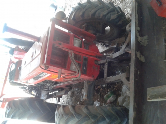 ขายรถไถคูโบต้า 8030  พร้อมอุปกรณ์ ใบมีดดันหน้า ผาน 6 สภาพเดิมมากไม่โทรม พร้อมลุย