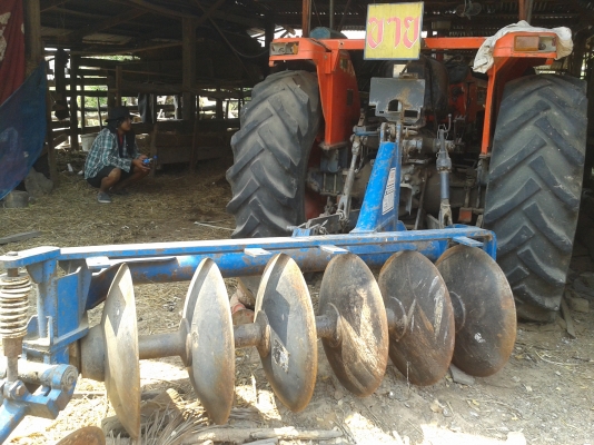 ขายรถไถคูโบต้า 8030  พร้อมอุปกรณ์ ใบมีดดันหน้า ผาน 6 สภาพเดิมมากไม่โทรม พร้อมลุย