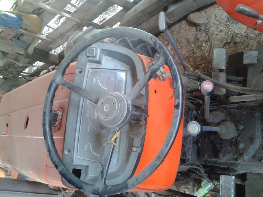 ขายรถไถคูโบต้า 8030  พร้อมอุปกรณ์ ใบมีดดันหน้า ผาน 6 สภาพเดิมมากไม่โทรม พร้อมลุย