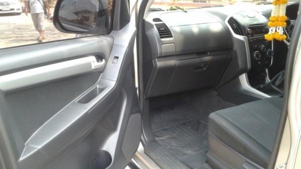 รถบ้านต้องการขาย สภาพเดิมจากห้าง ไมล์น้อย ไม่เคยซ่อม