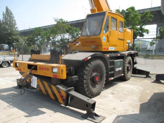 ขายเครน KATO รุ่น KR 250 สภาพสวยพร้อมใช้งาน