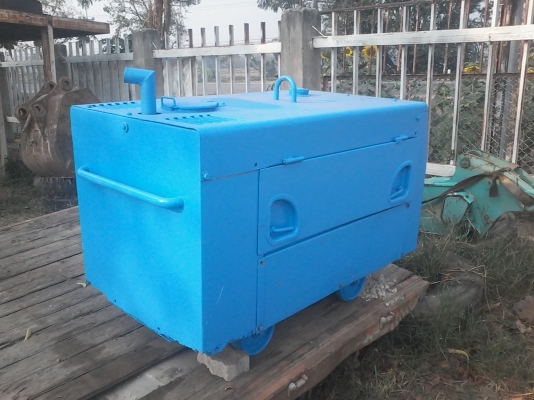 ตู้เชื่อมสนามพร้อมเครื่องปั่นไฟ AIRMAN  เครื่องยนต์ดีเซล จำนวน 2 สูบ ไฟขนาด 230 โวลต์ สามารถนำไปใช้เชื่อมภาคสนามในจุดที่ไม่มีไฟฟ้าและปั่นไฟขนาด 120 โวลต์ ได้ ราคา 36,000 บาท