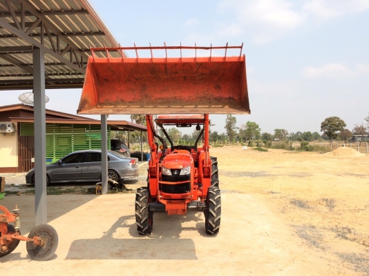 ขาย  L 4708   พร้อมชุดบุ้งกี๋คูโบต้า + ใบมีดดันดิน  อยากขาย 485000 ต่อรองได้ด่วนๆรถพร้อมใช้งาน รับประกันดีจิง  เดิม การันตีคุณภาพ