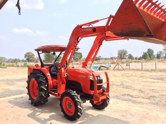 ขาย  L 4708   พร้อมชุดบุ้งกี๋คูโบต้า + ใบมีดดันดิน  อยากขาย 485000 ต่อรองได้ด่วนๆรถพร้อมใช้งาน รับประกันดีจิง  เดิม การันตีคุณภาพ