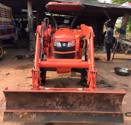 ขาย  L 4708   พร้อมชุดบุ้งกี๋คูโบต้า + ใบมีดดันดิน  อยากขาย 485000 ต่อรองได้ด่วนๆรถพร้อมใช้งาน รับประกันดีจิง  เดิม การันตีคุณภาพ