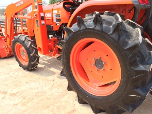 ขาย  L 4708   พร้อมชุดบุ้งกี๋คูโบต้า + ใบมีดดันดิน  อยากขาย 485000 ต่อรองได้ด่วนๆรถพร้อมใช้งาน รับประกันดีจิง  เดิม การันตีคุณภาพ