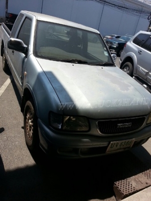 รถกระบะแค๊บ ISUZU รุ่น SLX เครื่อง 2500 CC .  90 แรงม้า TURBO  ปีจดทะเบียน  2543