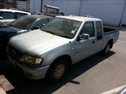 รถกระบะแค๊บ ISUZU รุ่น SLX เครื่อง 2500 CC .  90 แรงม้า TURBO  ปีจดทะเบียน  2543