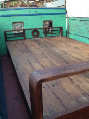 ขายเตียงกับม้านั่งยาว ขายเตียงกับม้านั่งยาว