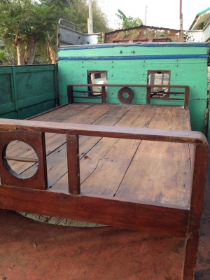 ขายเตียงกับม้านั่งยาว ขายเตียงกับม้านั่งยาว