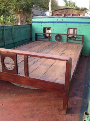 ขายเตียงกับม้านั่งยาว ขายเตียงกับม้านั่งยาว