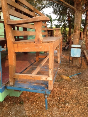 ขายเตียงกับม้านั่งยาว ขายเตียงกับม้านั่งยาว