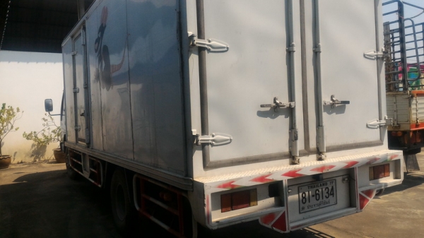 ISUZU NQR 140 ตู้บรรทุก