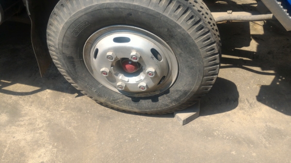 ISUZU NQR 140 ตู้บรรทุก