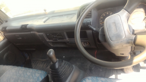 ISUZU NQR 140 ตู้บรรทุก