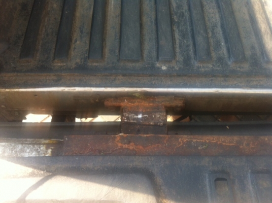 (ขายด่วน)ขายNissan navara 2.5 LE ปี 2007 มือเดียว ตัวท้อป ถูกสุดๆ