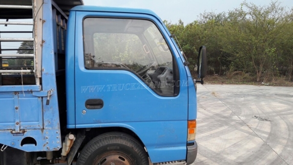 รถบรรทุก 6 ล้อ ISUZU รุ่น NKR66LX5 Y ขนาด 115 แรงม้า