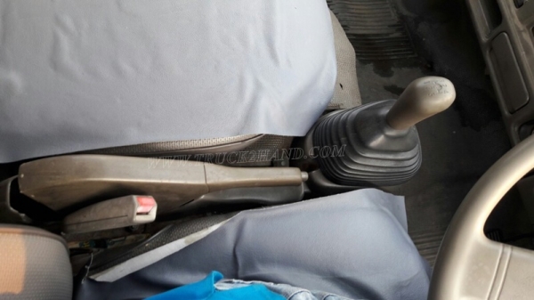 รถบรรทุก 6 ล้อ ISUZU รุ่น NKR66LX5 Y ขนาด 115 แรงม้า